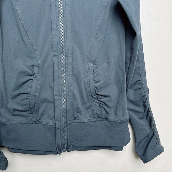 Lululemon Womens Size 6 Luxtreme Ruffle Pocket Scrunch Sleeve Jacket - Picture 7 of 15